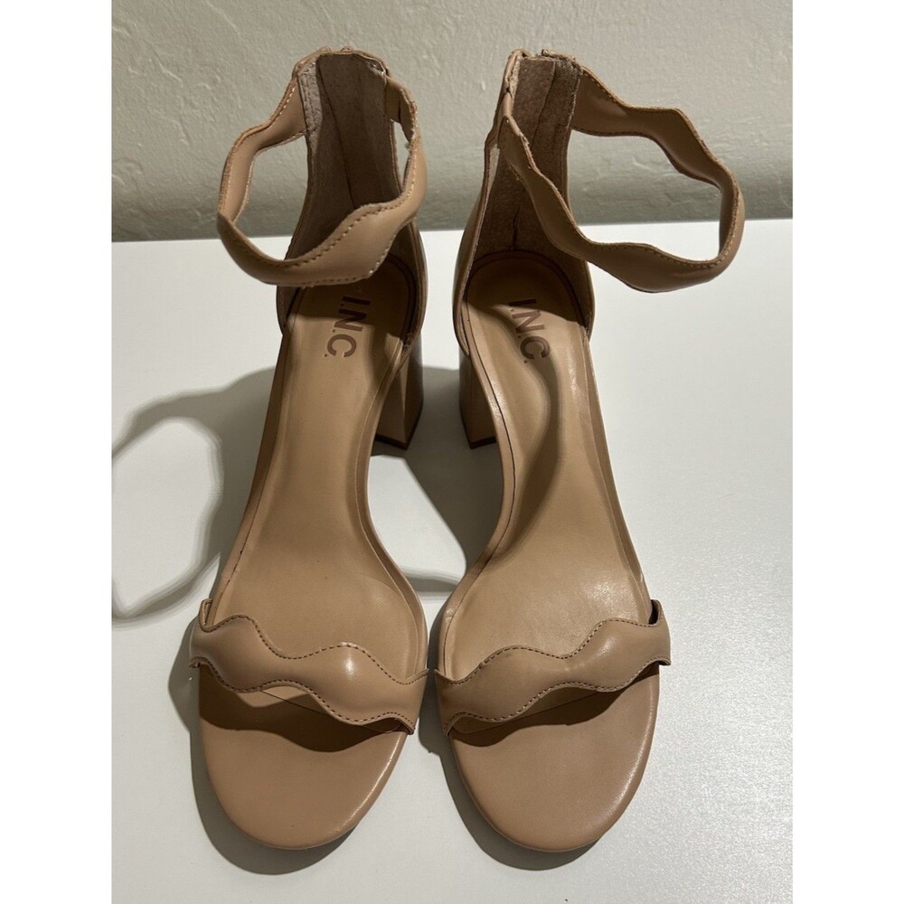 CUTE I.N.C Sollisa Scallop Sandals, Almond/Tan Women Size 10M